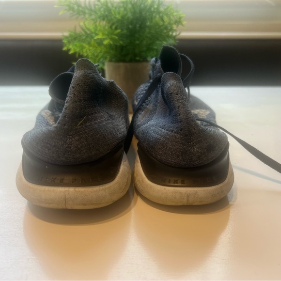 Nike Rn Flyknit - Picture 4 of 5